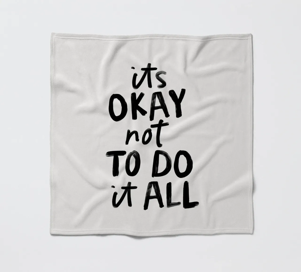 Va bene non fare tutto in bianco e nero tipografico coperta in pile da THE MOTIVATED TYPE