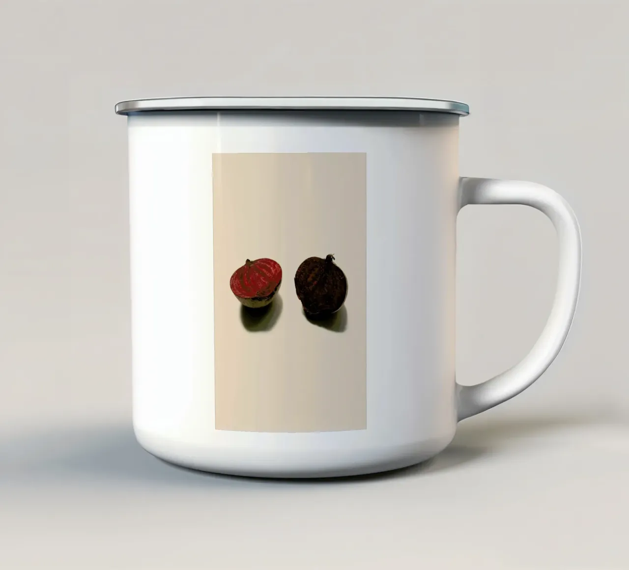 Red Beetroots tazza in smalto da Elena Veronese