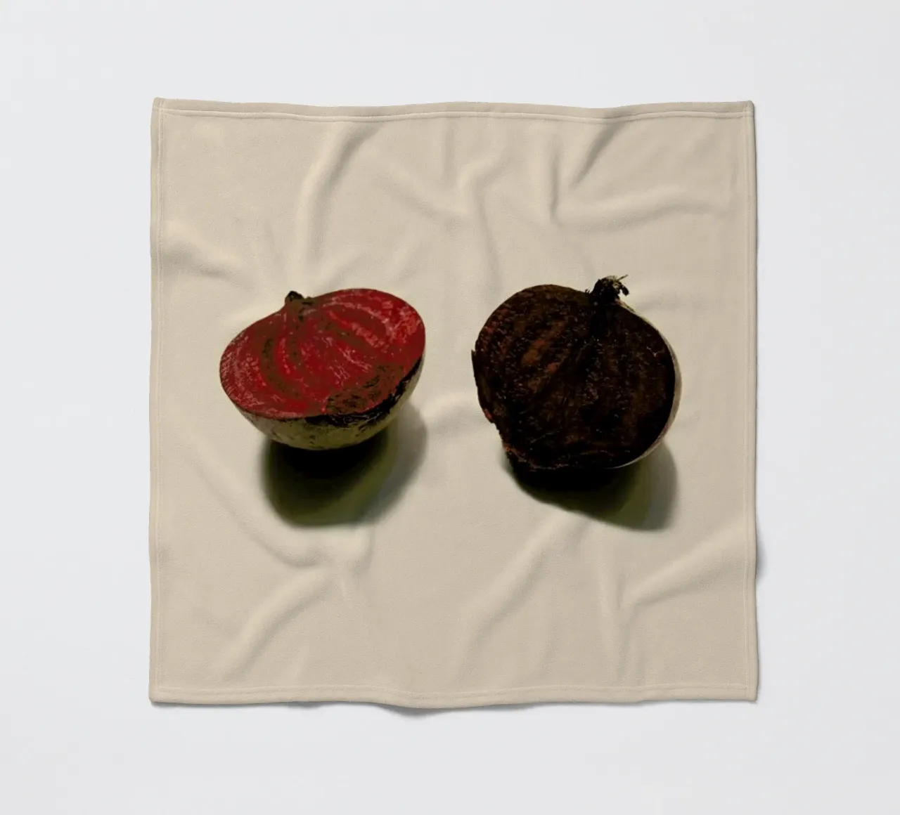 Red Beetroots coperta in pile da Elena Veronese