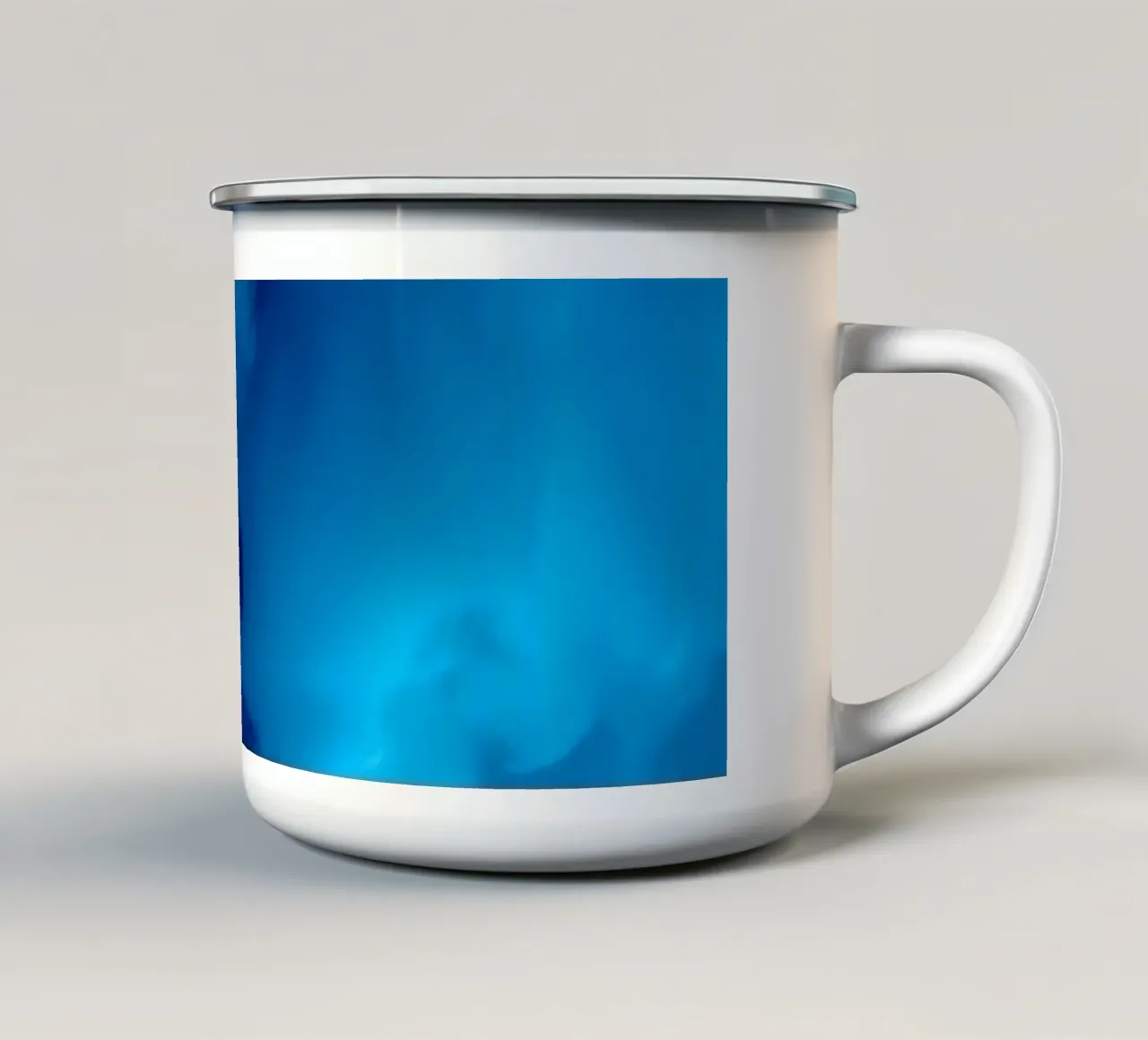 Carta da parati astratta di colore blu tenue che crea un'atmosfera serena e rilassante. tazza in smalto da DesignDoodle