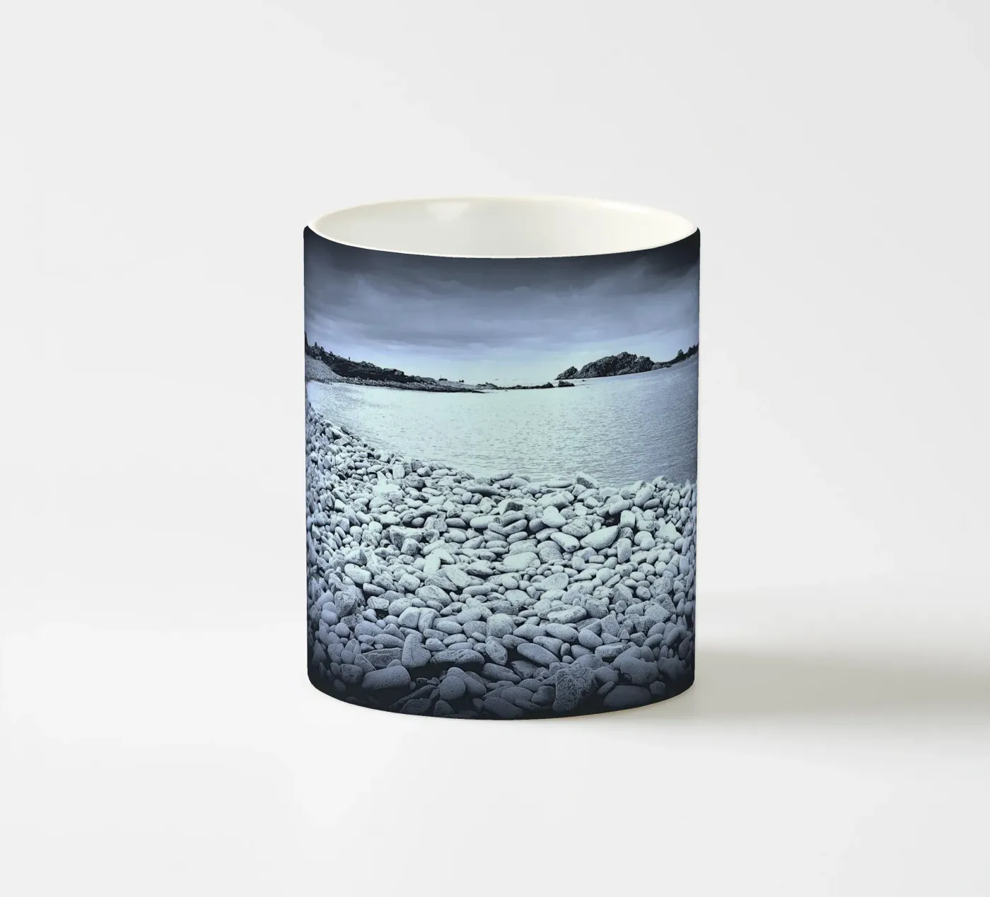 BW28 ceramic mug by Thierry vobmann photography
