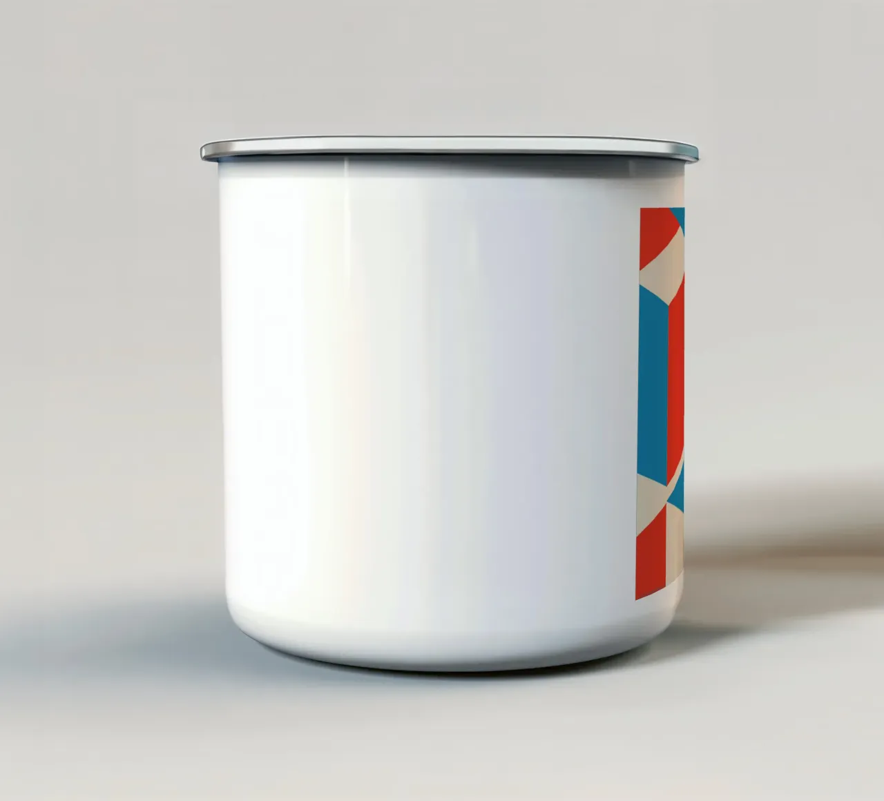 Strati geometrici tazza in smalto da Kim Hubball Studio