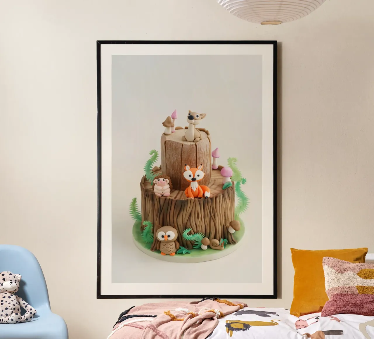 Torta con animali del bosco e creature della foresta poster con telaio in plastica da foodphotolove