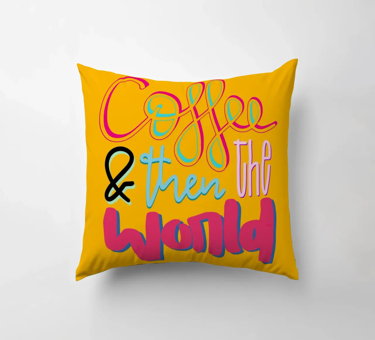 Coffee & then the world - yellow cuscino da LIMITED EDITION LETTERS