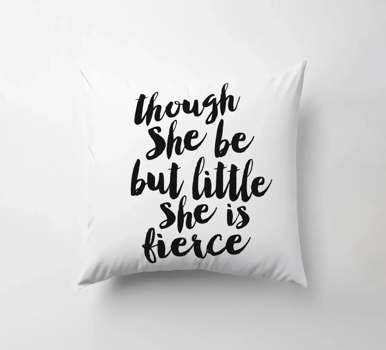 Anche se è piccola, è una forte motivazione per le donne cuscino da THE MOTIVATED TYPE