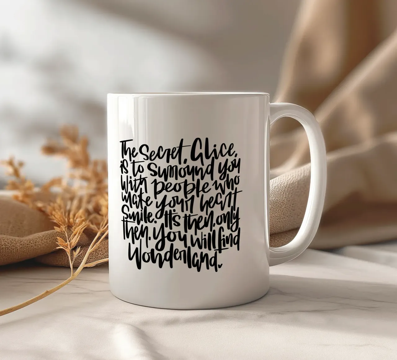 Alice in Wonderland keramische mok van LIMITED EDITION LETTERS