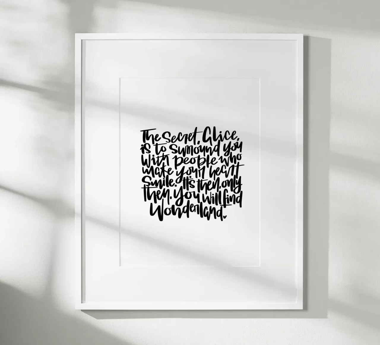 Alice in Wonderland poster met houten frame van LIMITED EDITION LETTERS