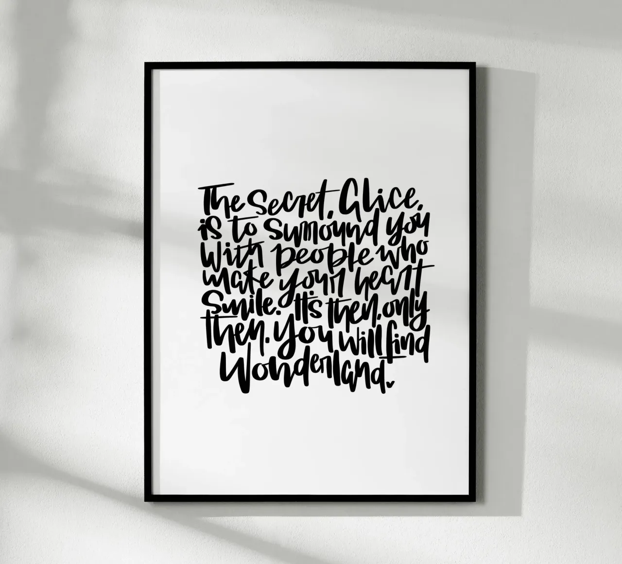 Alice in Wonderland poster met houten frame van LIMITED EDITION LETTERS