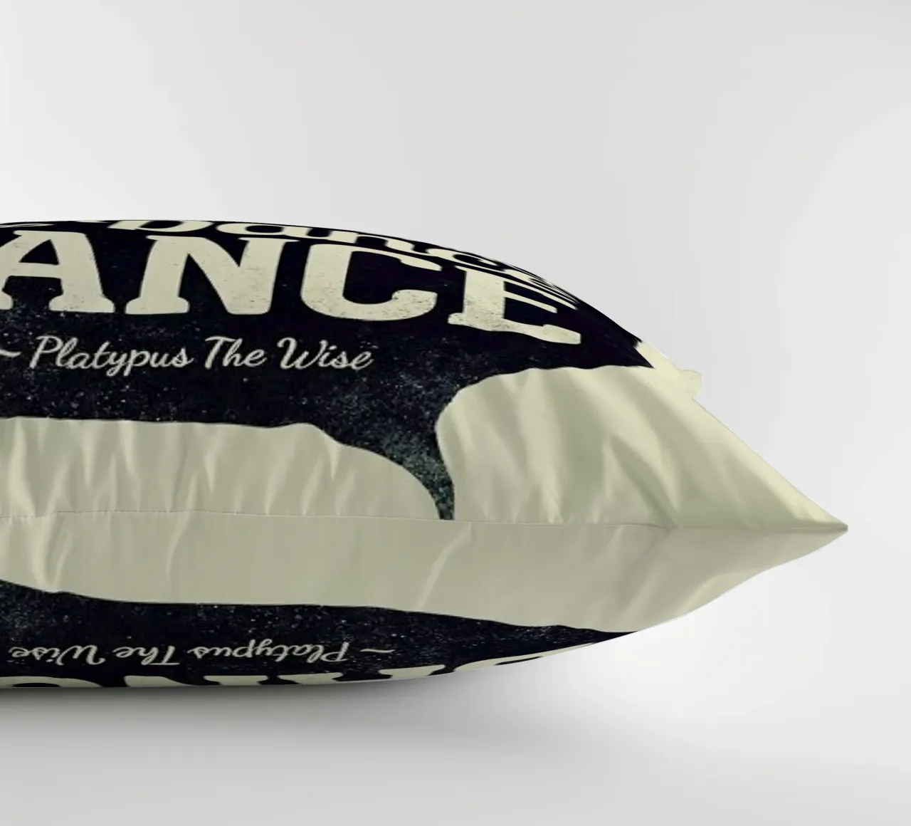 Platypus The Wise cuscino da Victorsbeard