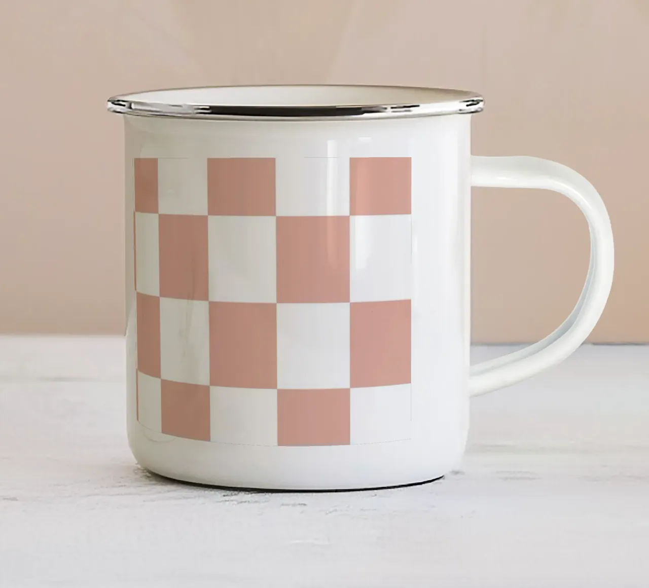 Beach Karo Peach tazza in smalto da Studio ROSAGRAU