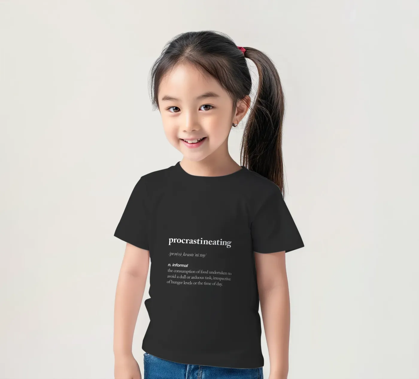 Procrastineating Kinder T-Shirt von THE MOTIVATED TYPE