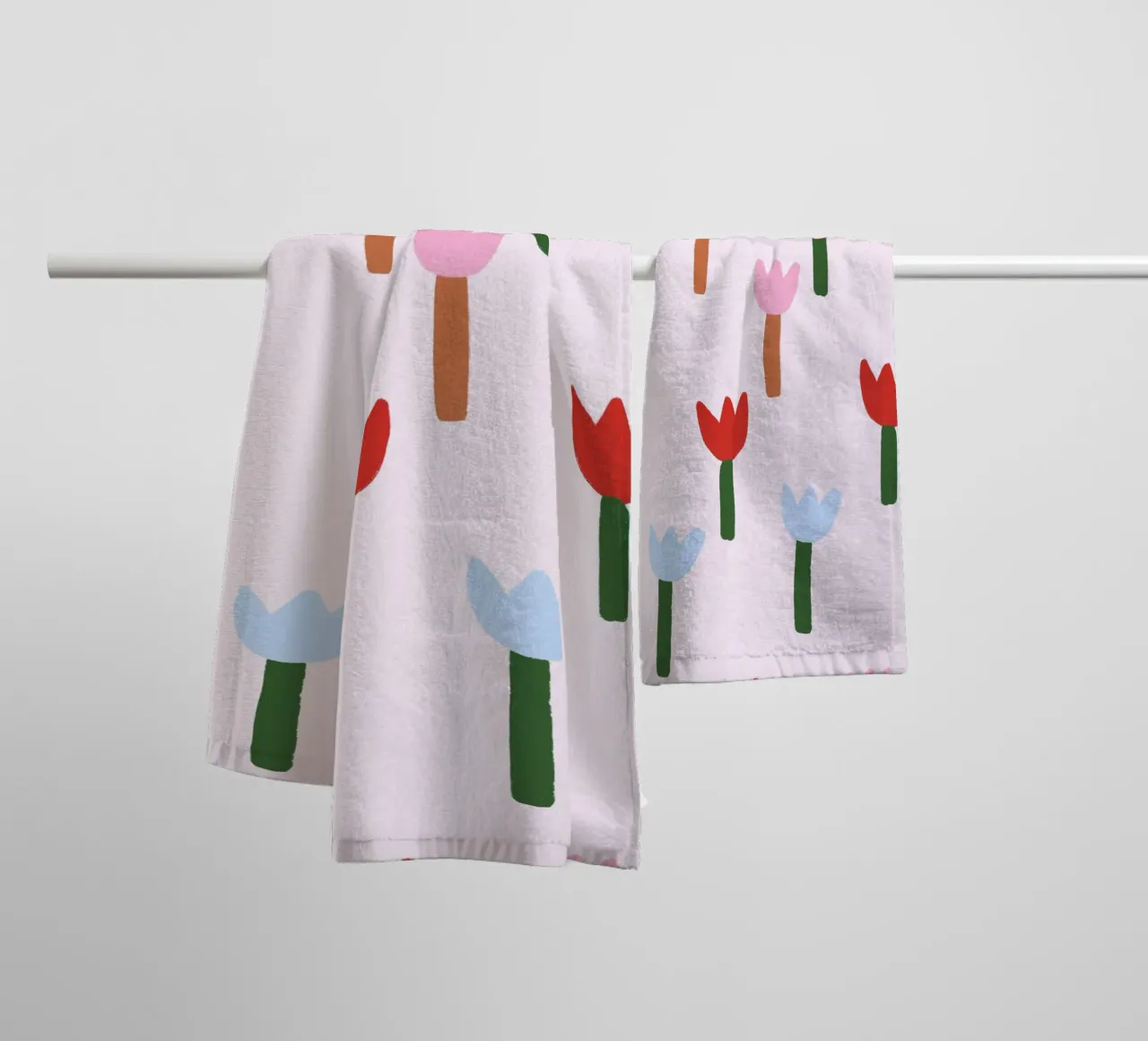 Tulip Blumen Wiese towel by Studio ROSAGRAU