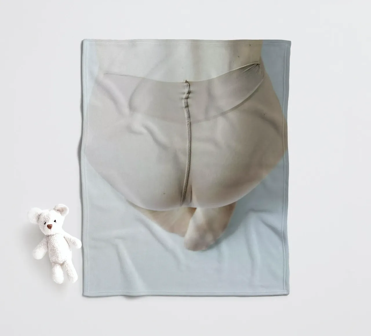 Imperfection coperta in pile da Chris Abatzis