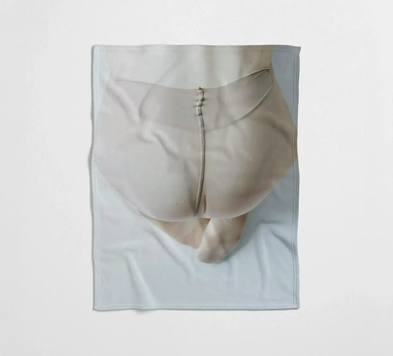 Imperfection coperta in pile da Chris Abatzis