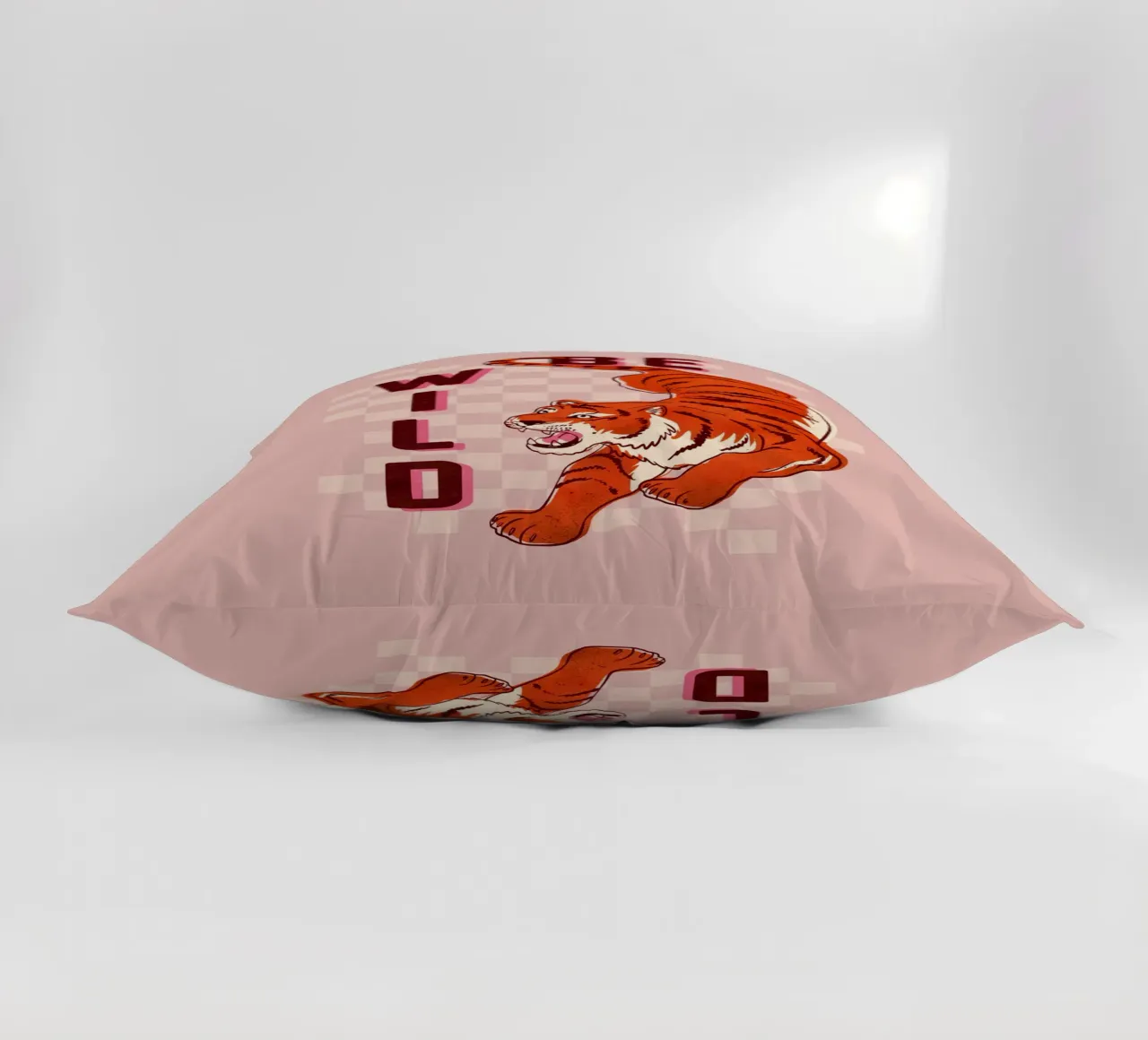 Retro "Be Wild" Tiger Art Print cuscino da showmemars