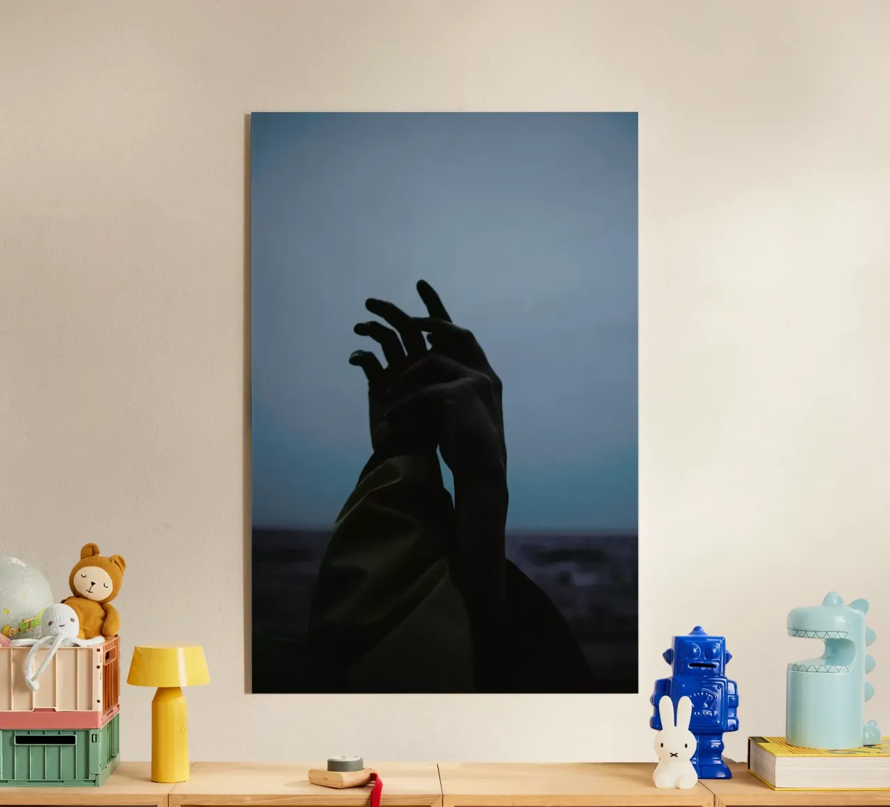 Just Friends plexiglass da Chris Abatzis