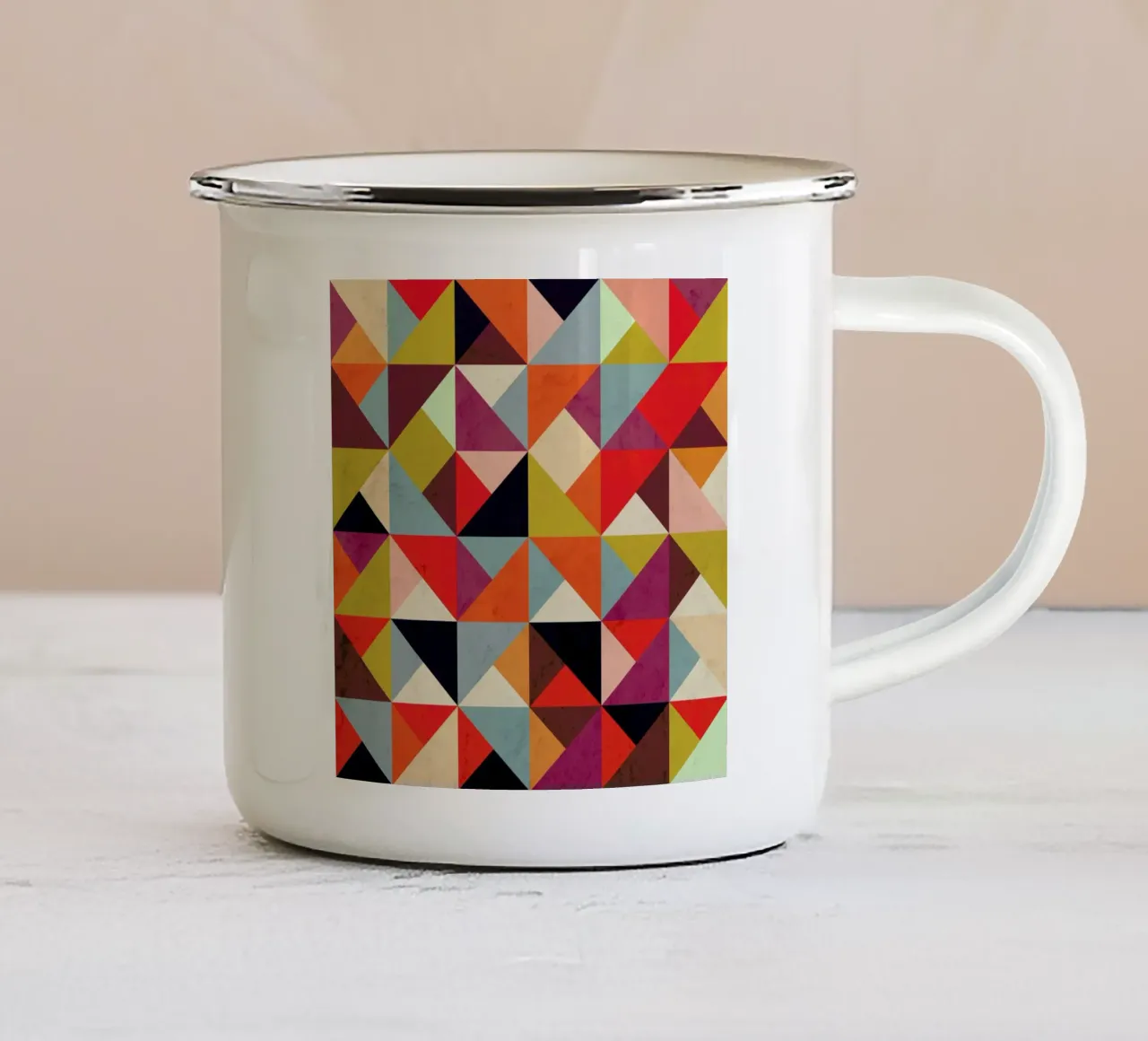 Bright Geometric Happy Pattern Emaille Tasse von Tobe Fonseca