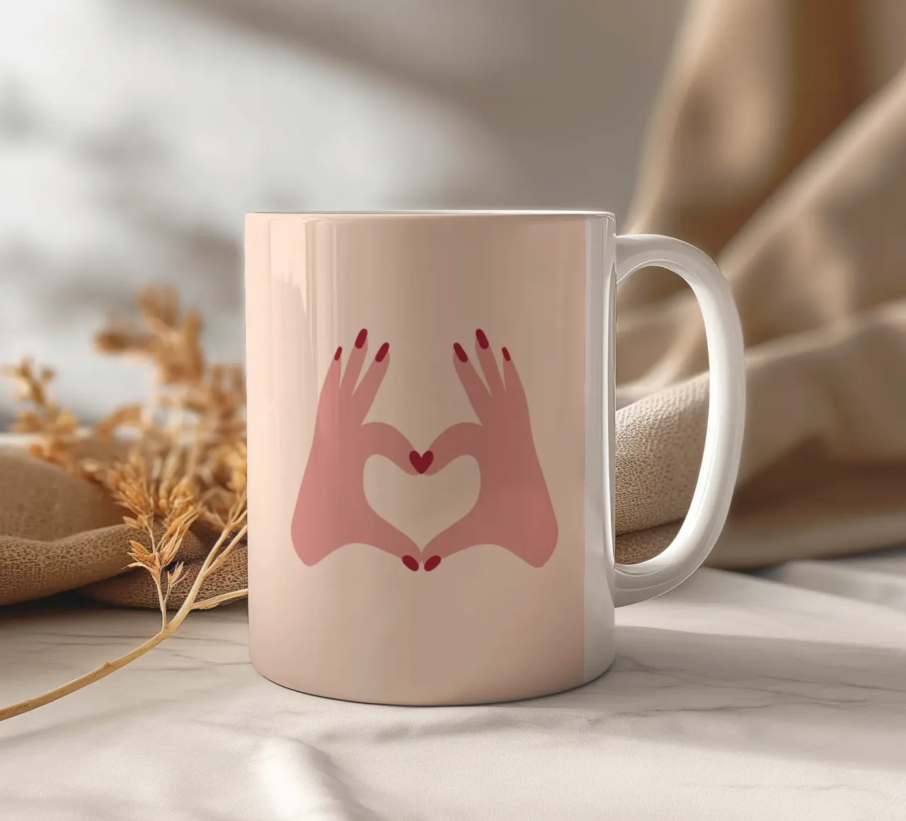 Liebe geht raus tazza in ceramica da Illustration Raissa Oltmanns