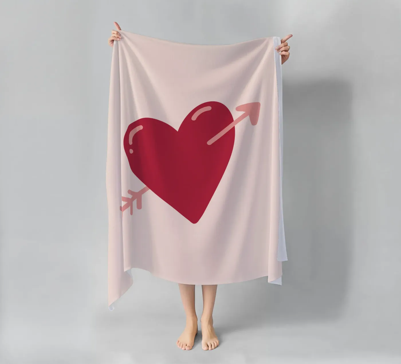 Cuore con freccia telo mare da Illustration Raissa Oltmanns