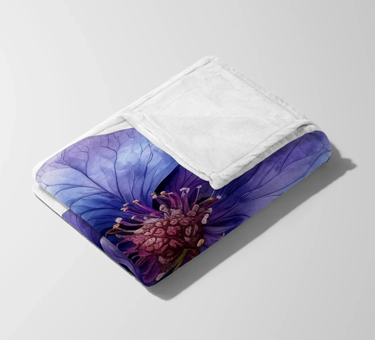 Fiore di primula coperta in pile da Bold Blooms