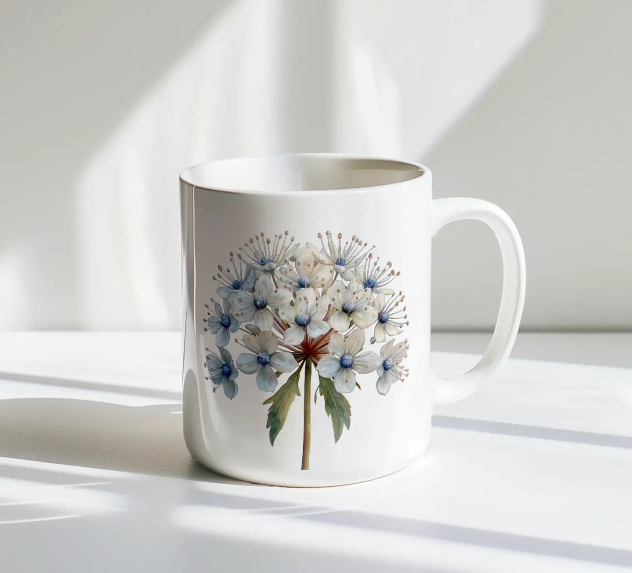 Fiore in pizzo Queen Annes tazza in ceramica da Bold Blooms