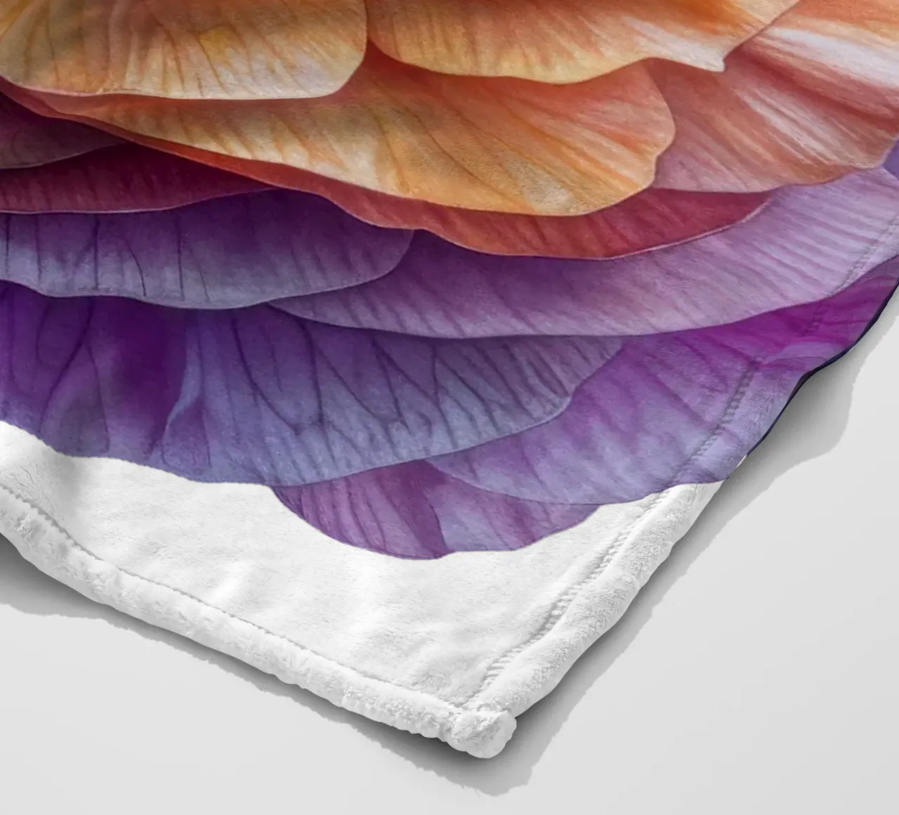 Fiore di ranuncolo coperta in pile da Bold Blooms