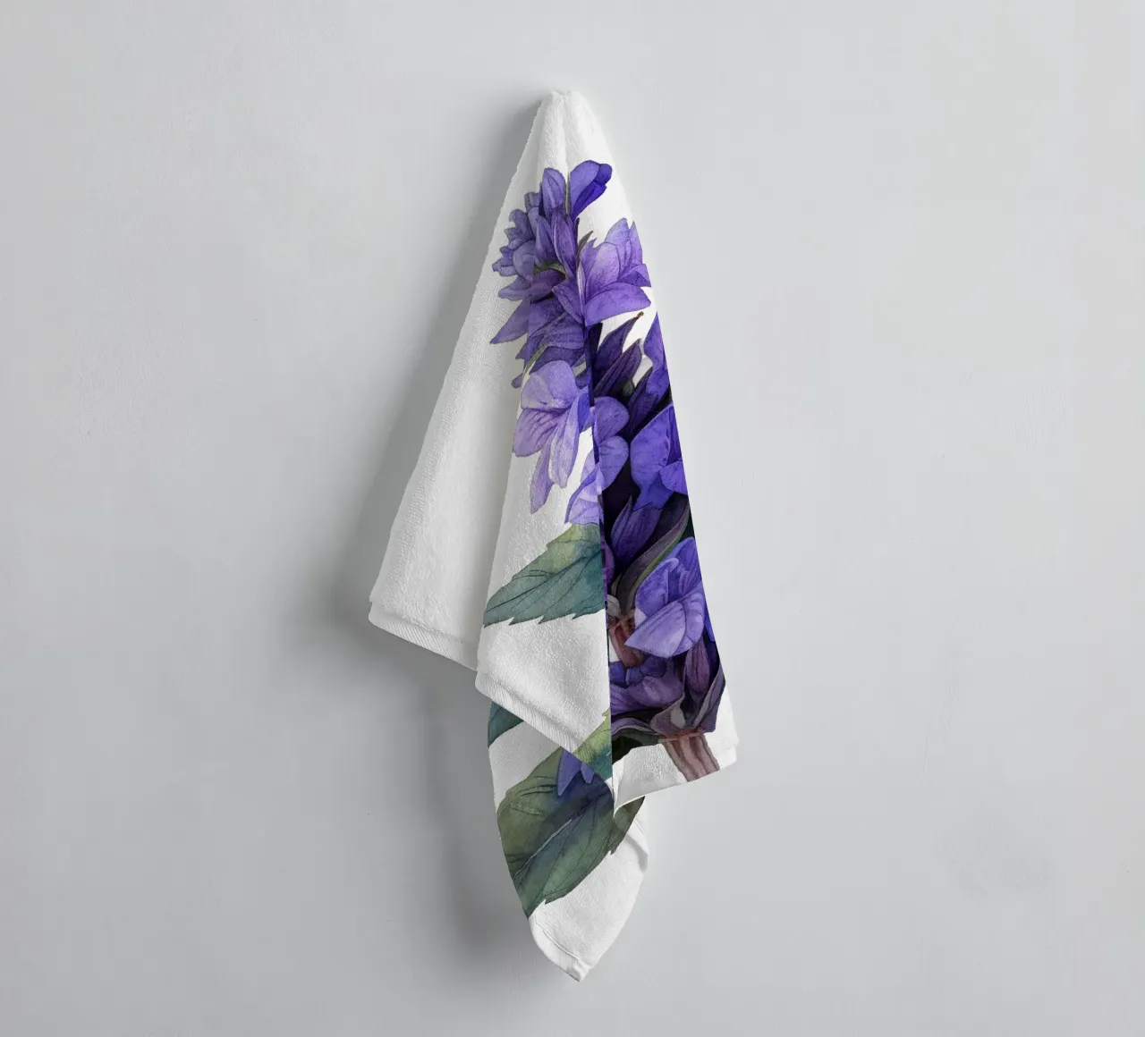 Fiore di salvia asciugamano da bagno da Bold Blooms