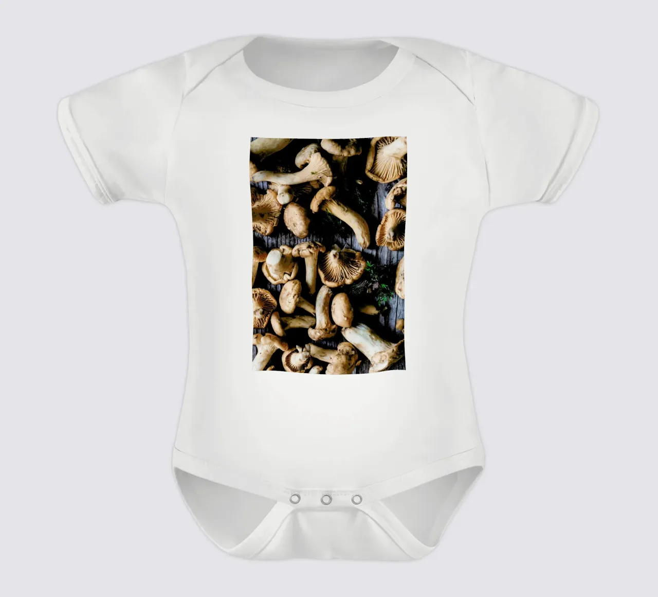 Pfifferlinge short-sleeve baby romper by Eat this