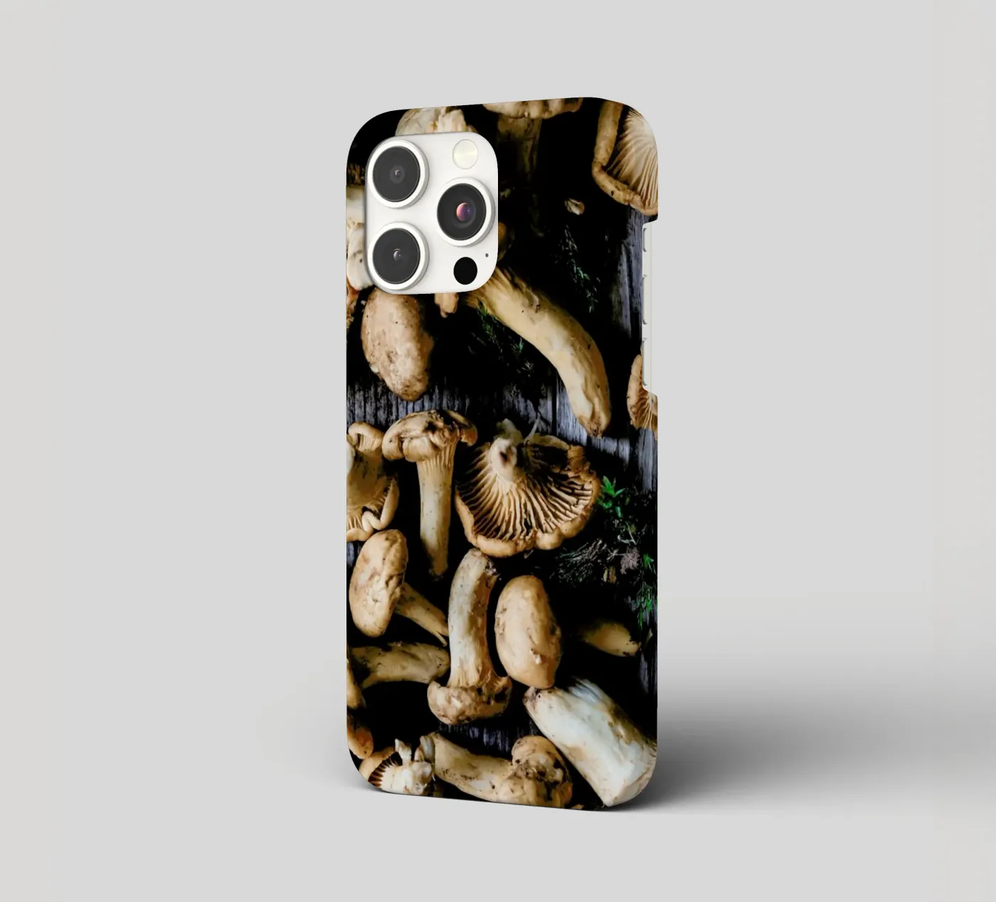 Pfifferlinge iphone case by Eat this