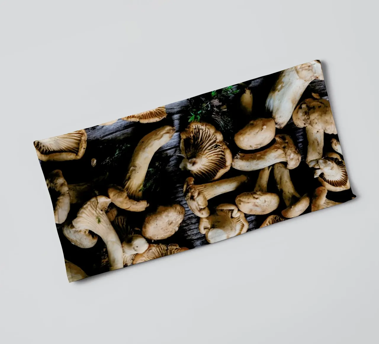 Pfifferlinge towel by Eat this