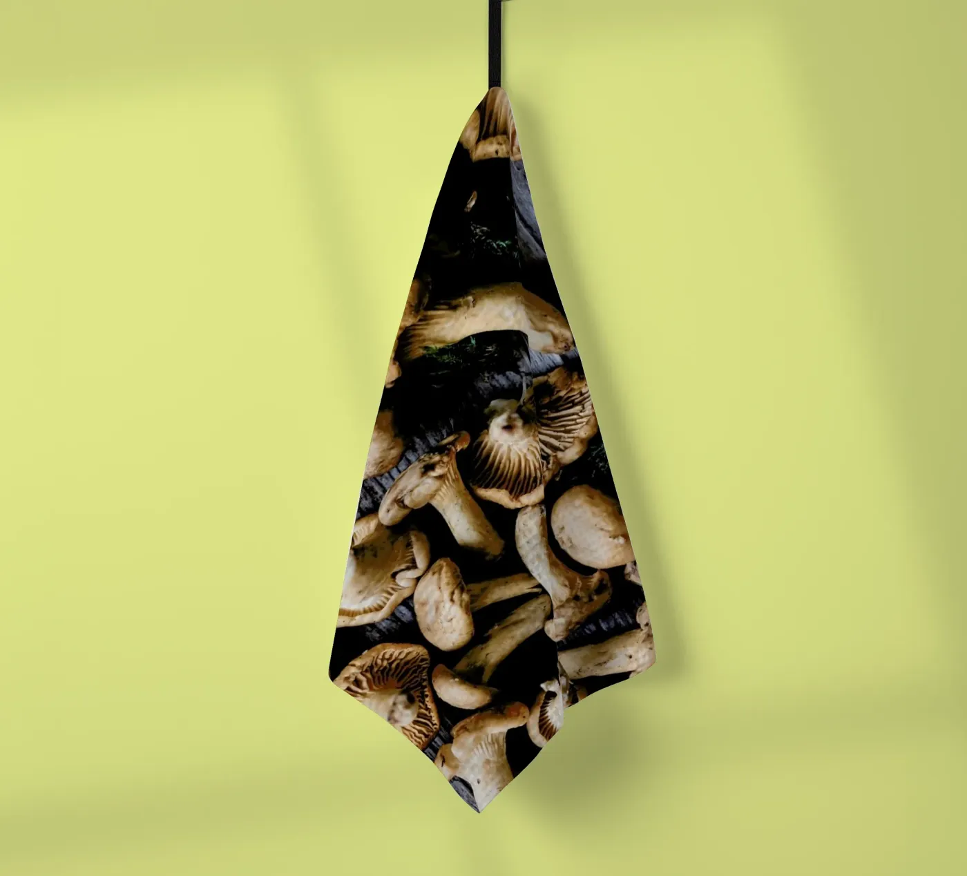 Pfifferlinge tea towel by Eat this
