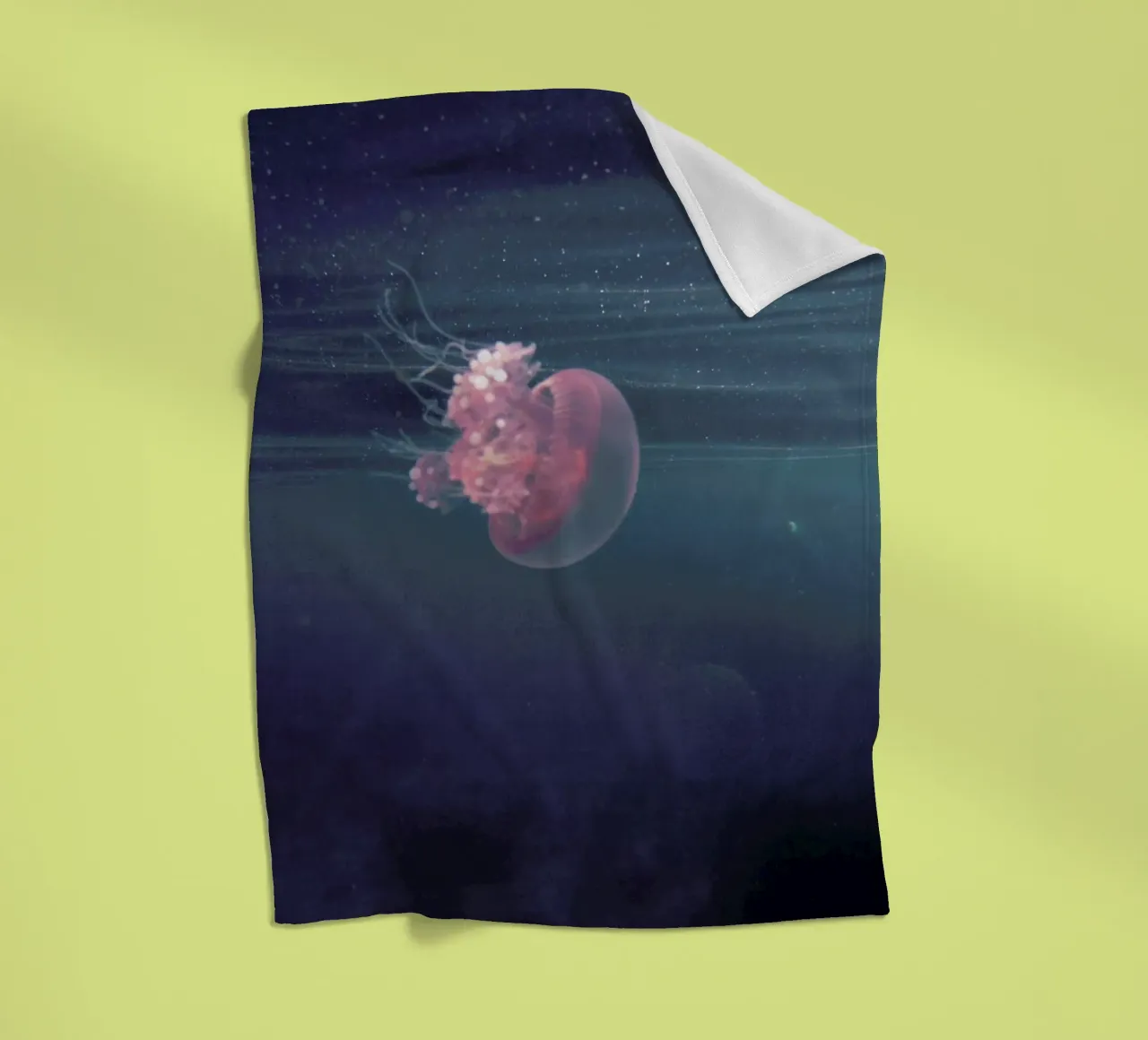 Dancing in the Water coperta in pile da Studio Nahili