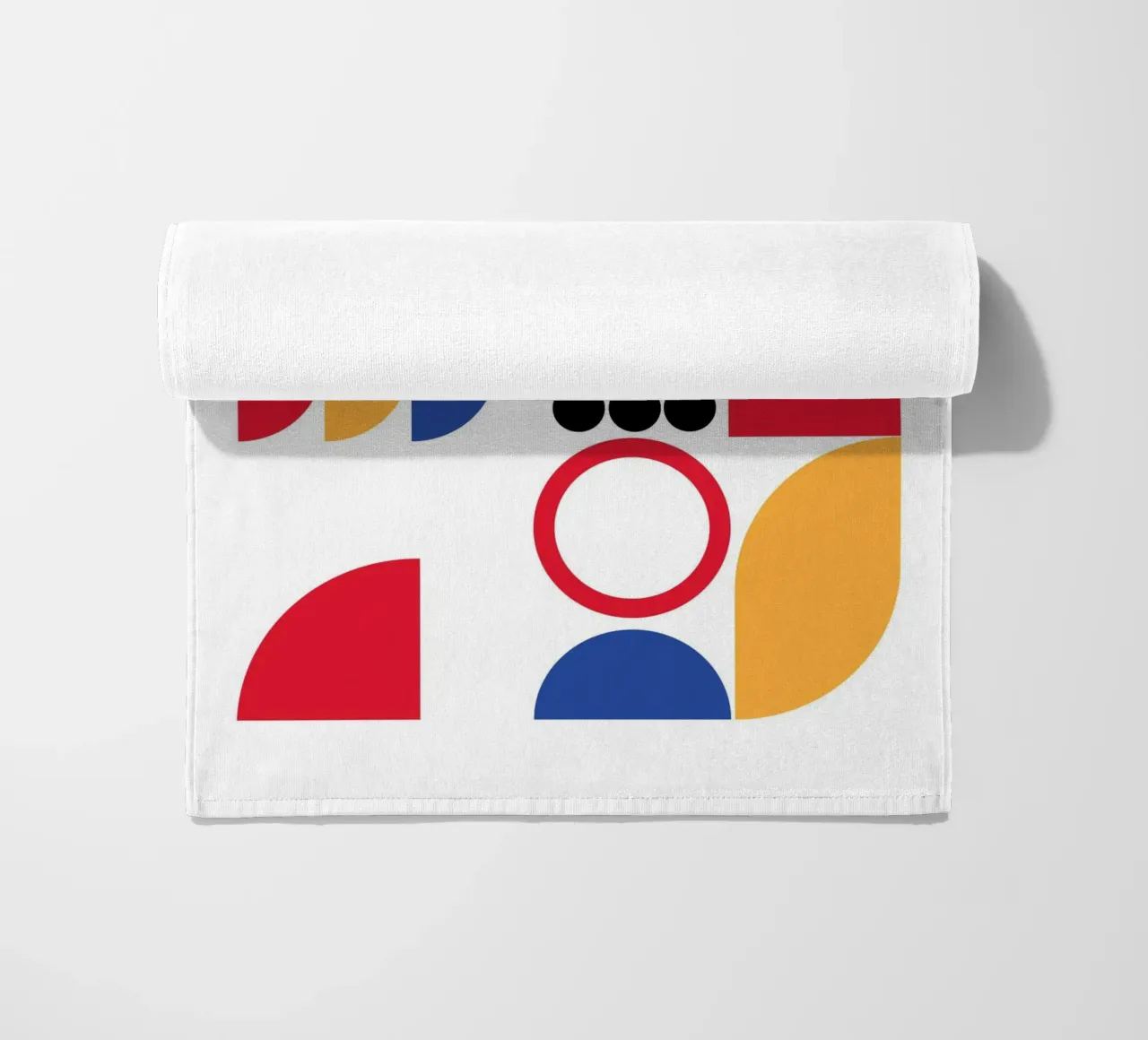 Motivo geometrico in stile Bauhaus telo mare da Kim Hubball Studio