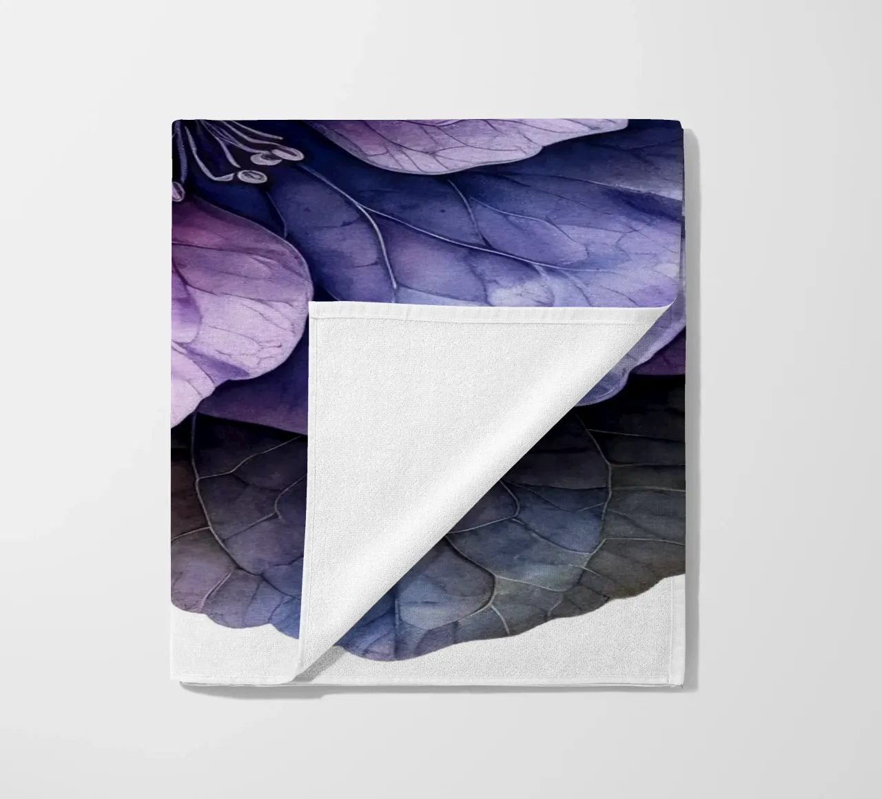 Fiore viola telo mare da Bold Blooms