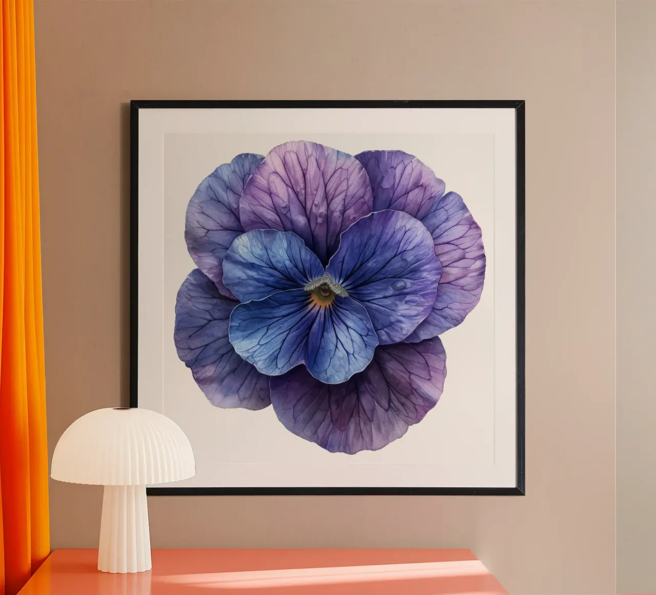 Fiore viola poster con telaio in legno da Bold Blooms