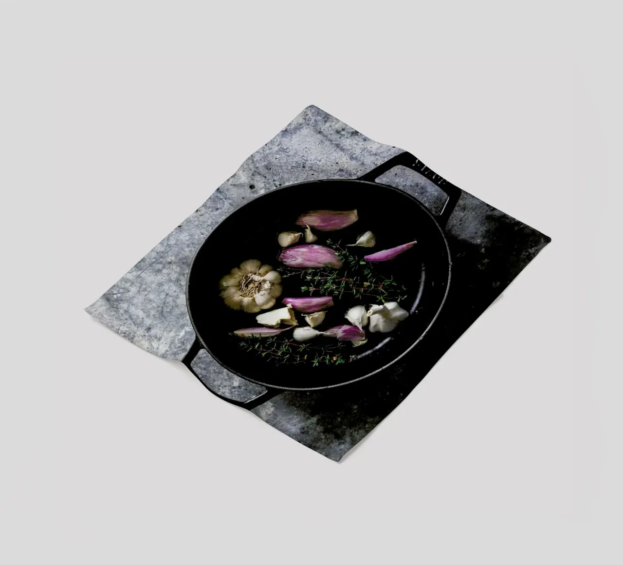 Vor dem Schmoren fleece blanket by Eat this