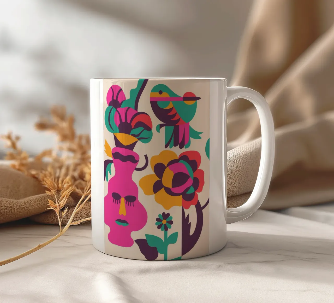 Volti e uccelli tazza in ceramica da Seren Liodra