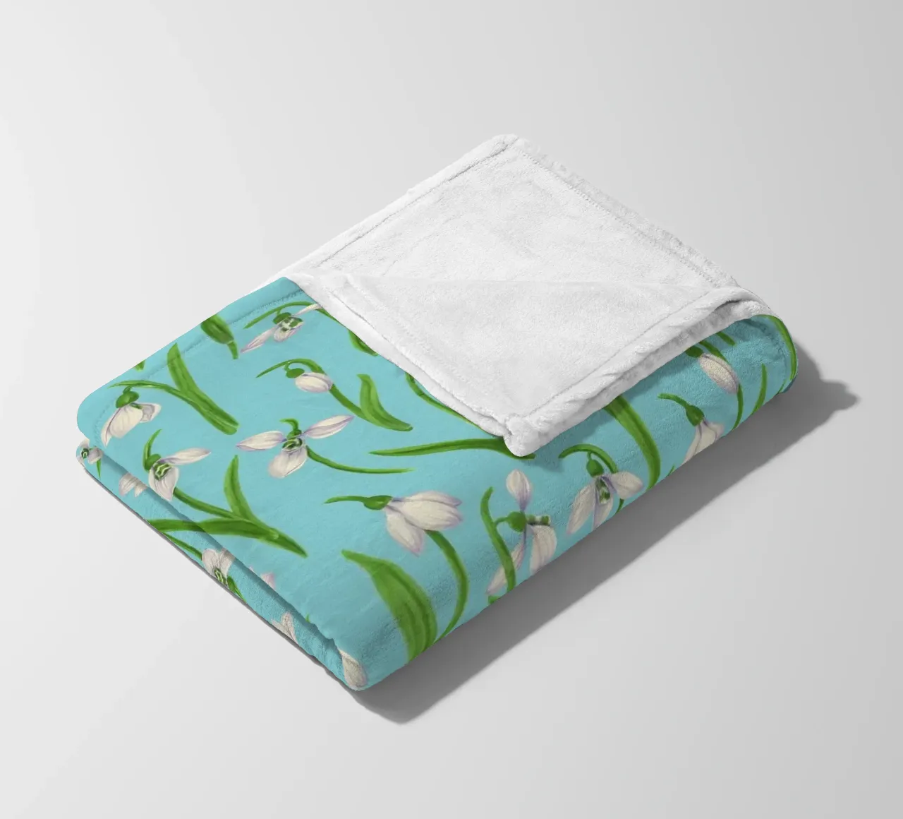 Bucaneve su blu piscina coperta in pile da Painted Nature