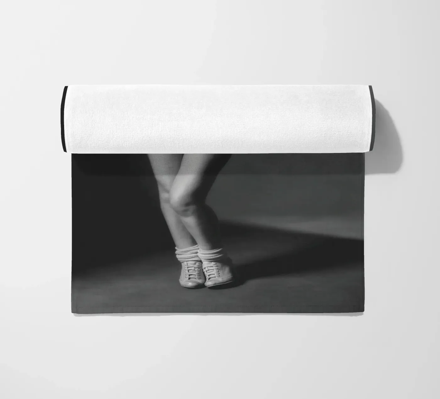 Adele X Mono strandhanddoek van Dave Hare Photography