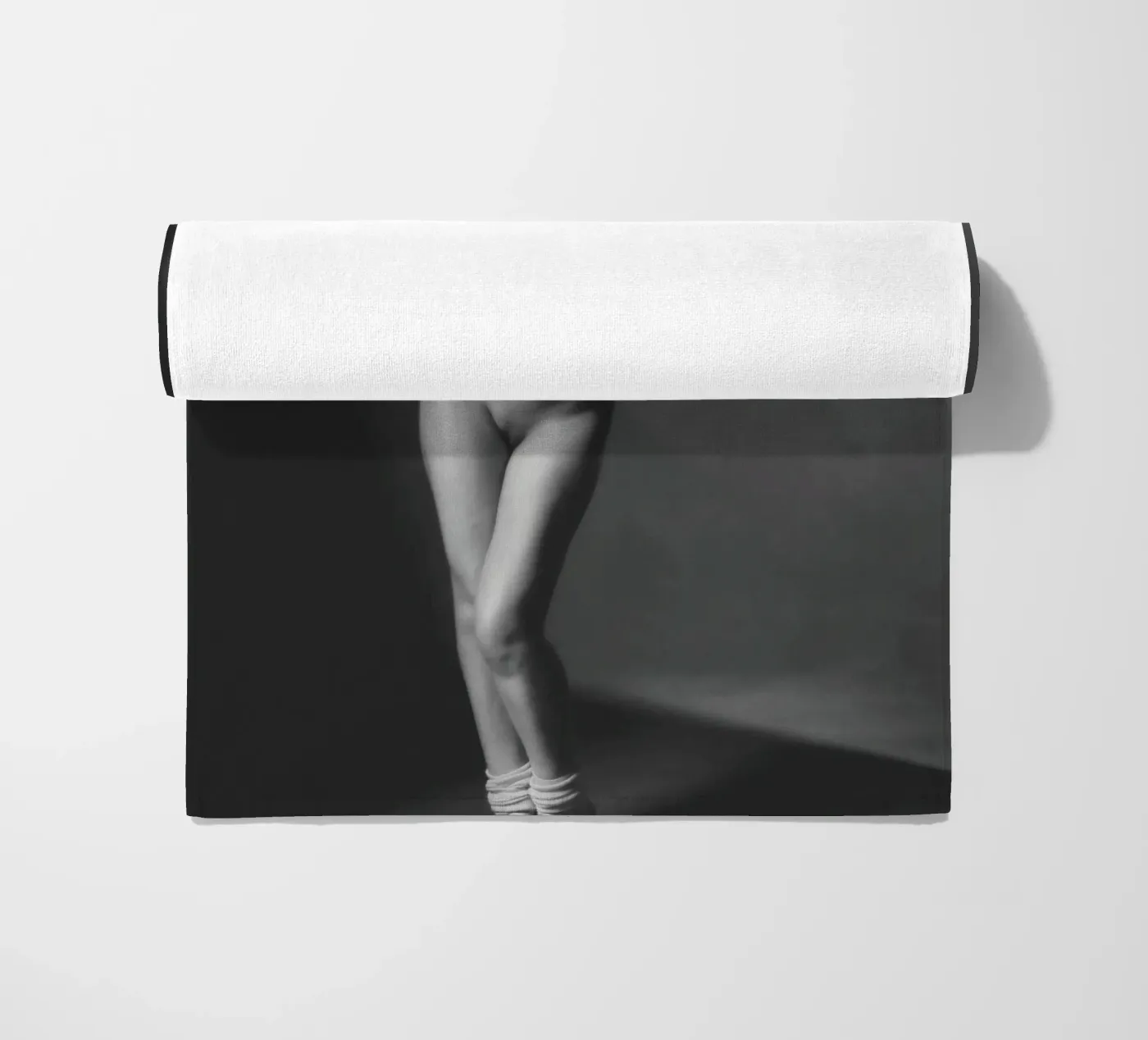 Adele X Mono strandhanddoek van Dave Hare Photography