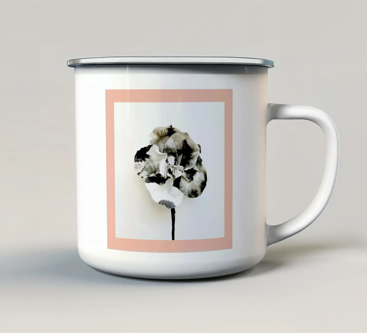 Paper Flower II tazza in smalto da Farina Kuklinski
