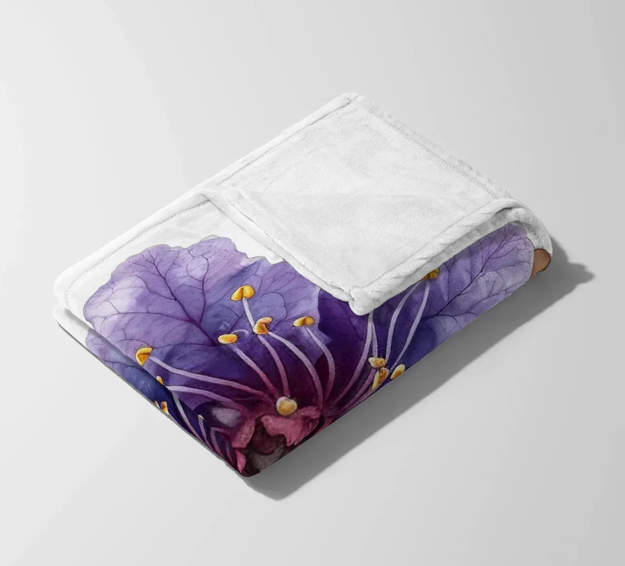 Fiore di amamelide coperta in pile da Bold Blooms