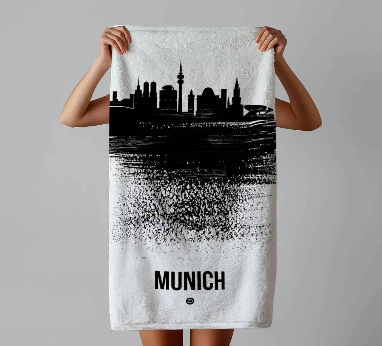 Munich Skyline Brush Stroke asciugamano da bagno da Naxart