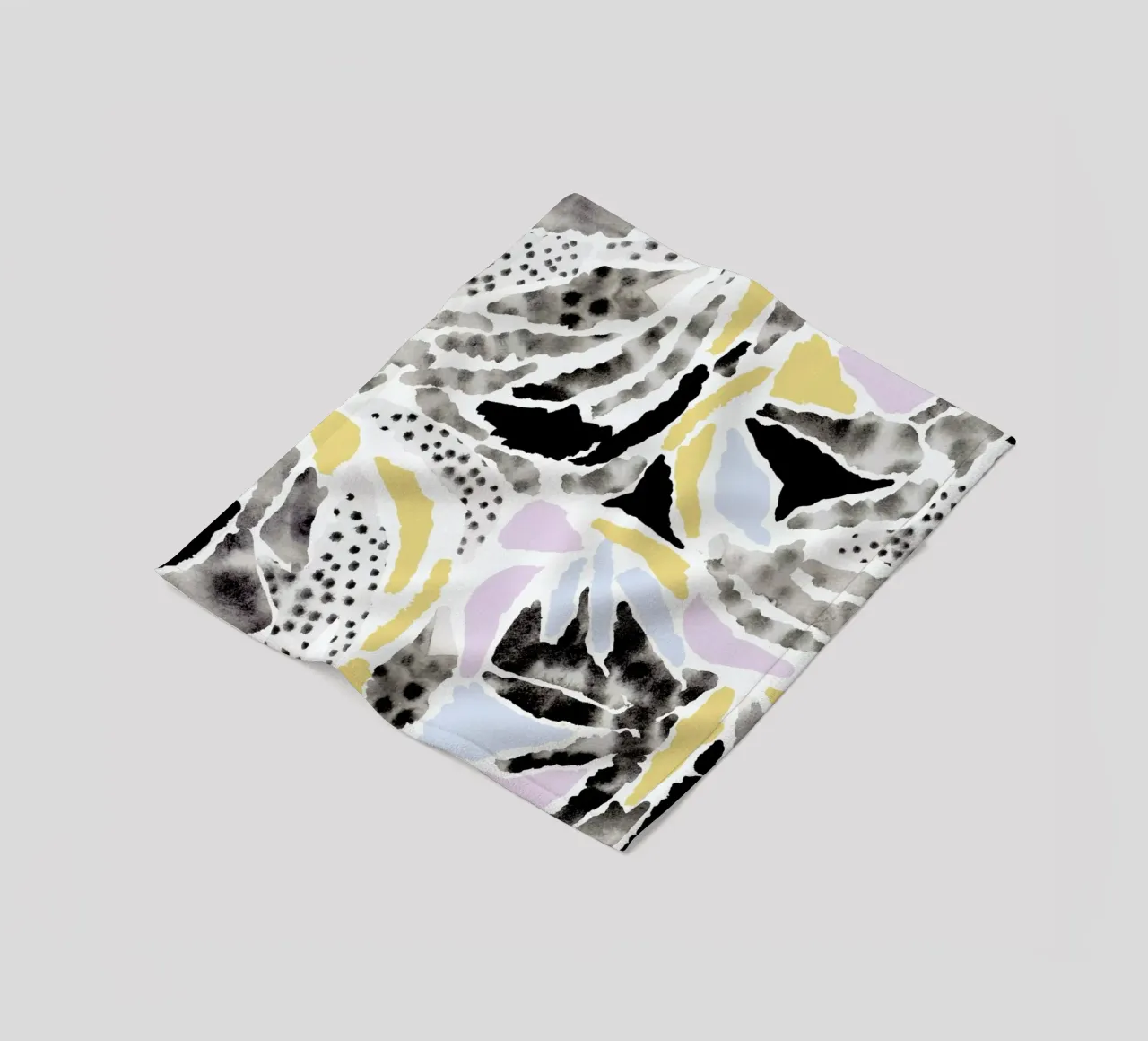 Pattern Pieces coperta in pile da Farina Kuklinski