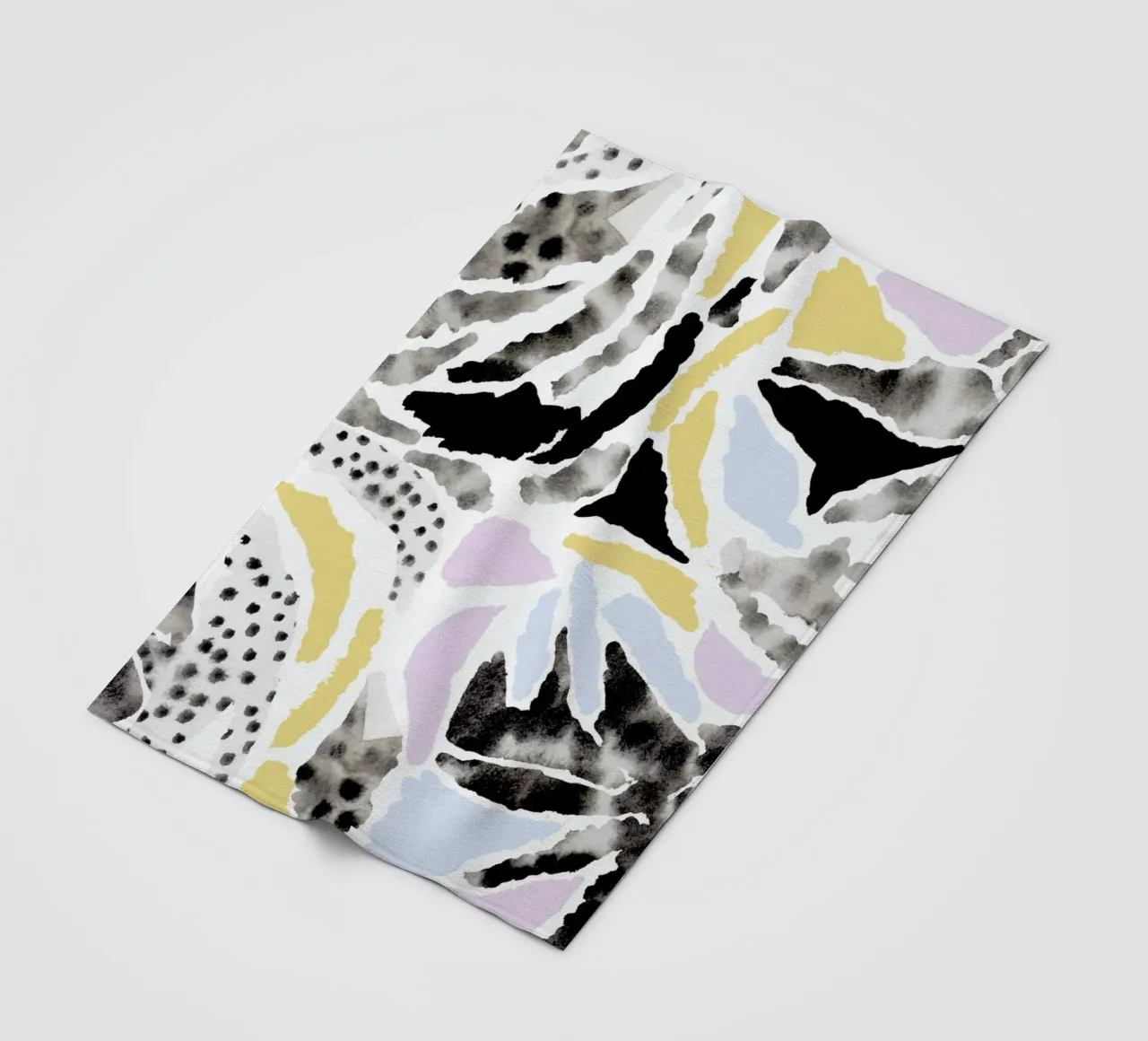 Pattern Pieces coperta in pile da Farina Kuklinski