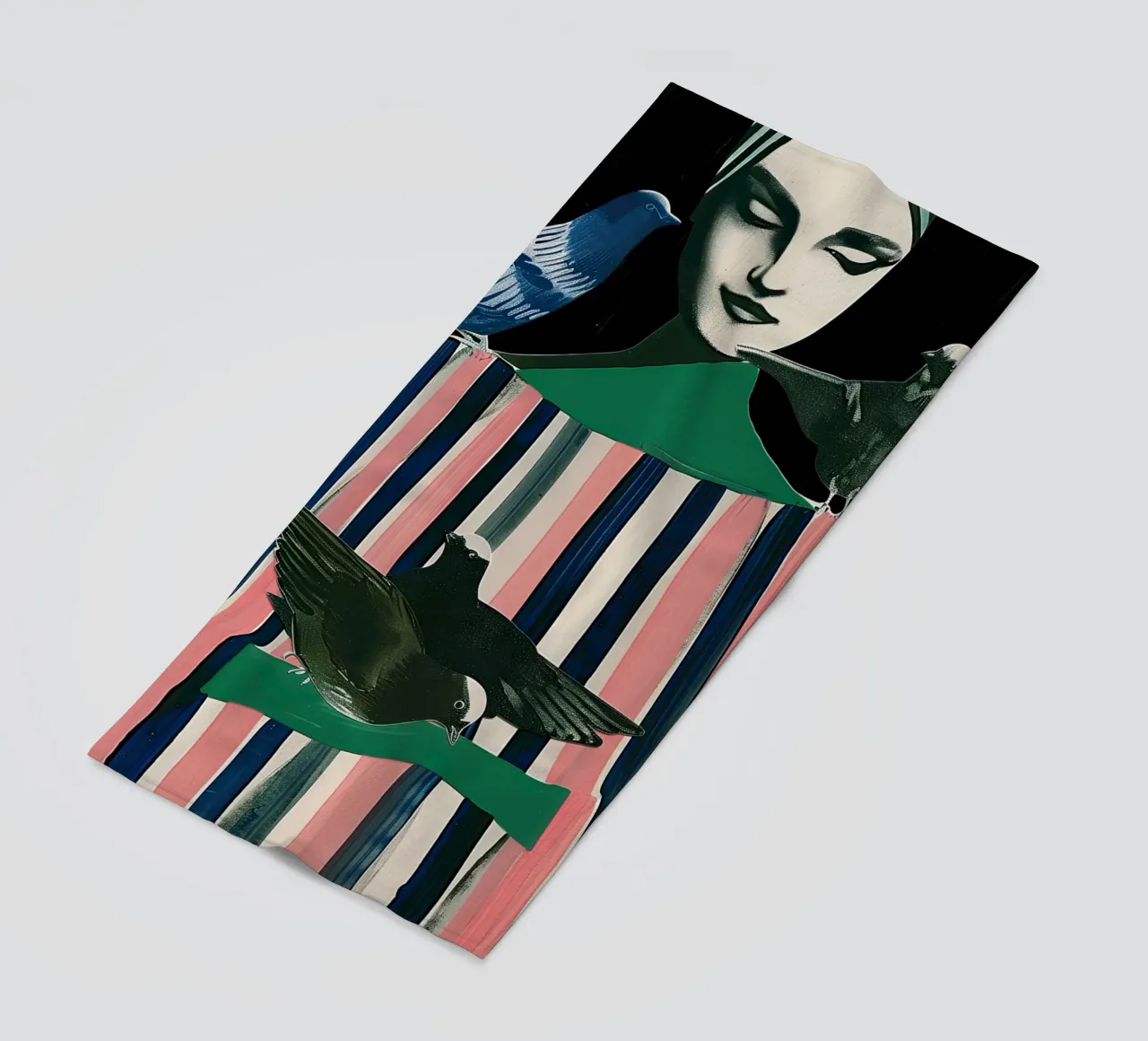 Donna e uccelli telo mare da DaarbyN