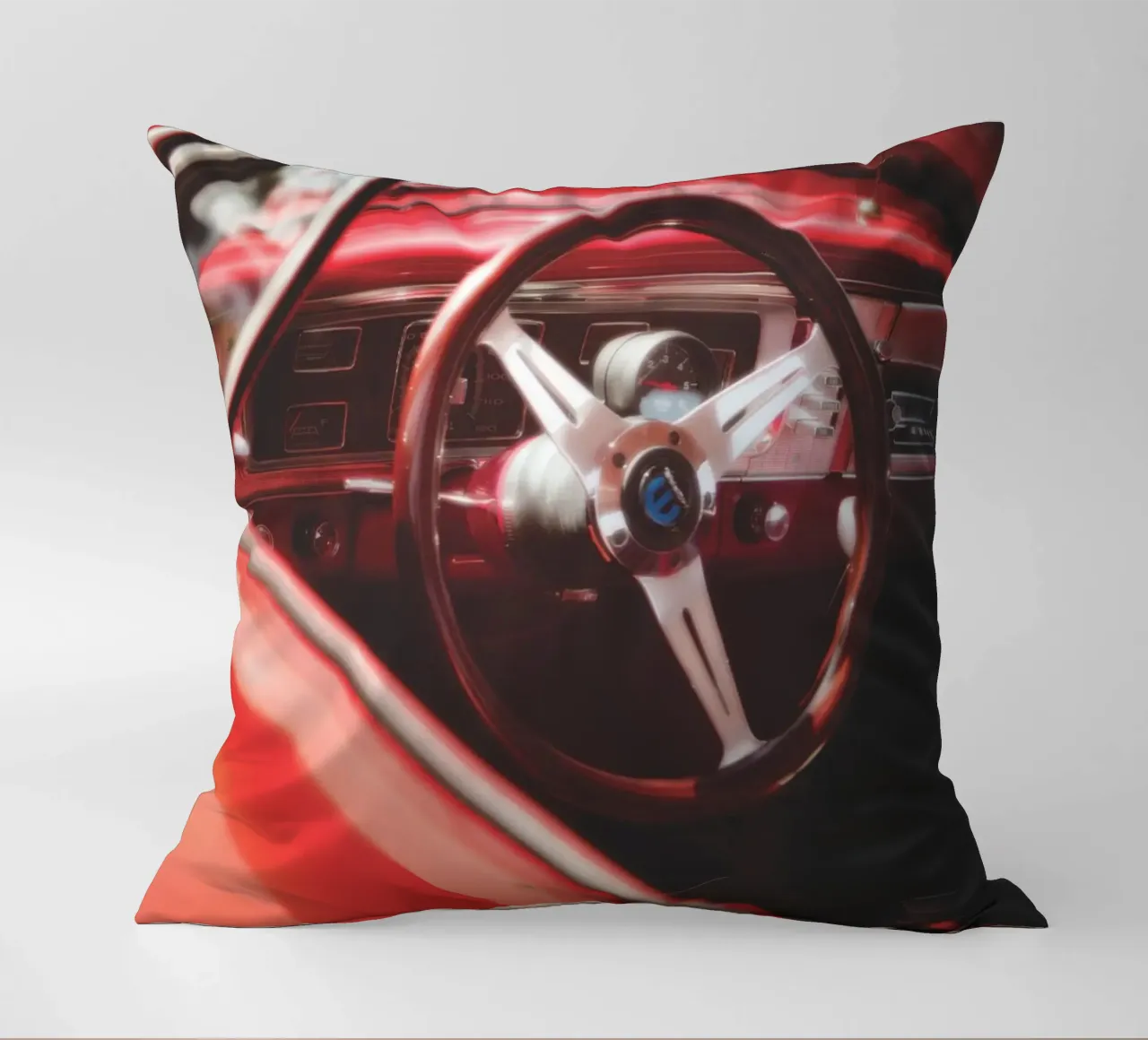 Auto rossa cuscino da Dave Hare Photography
