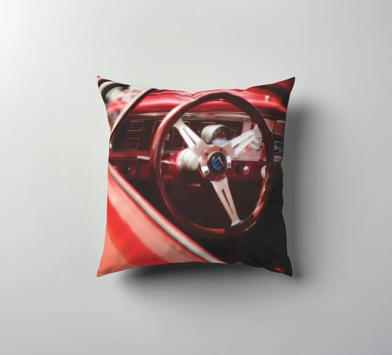 Auto rossa cuscino da Dave Hare Photography