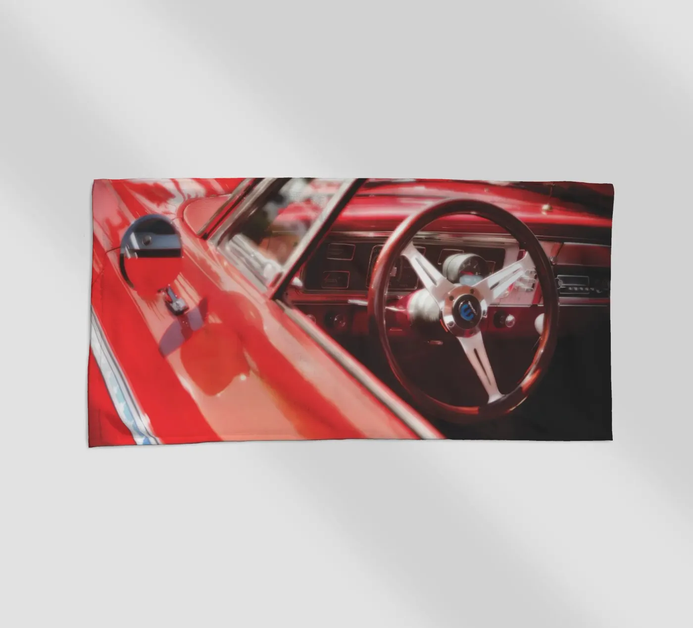 Auto rossa telo mare da Dave Hare Photography