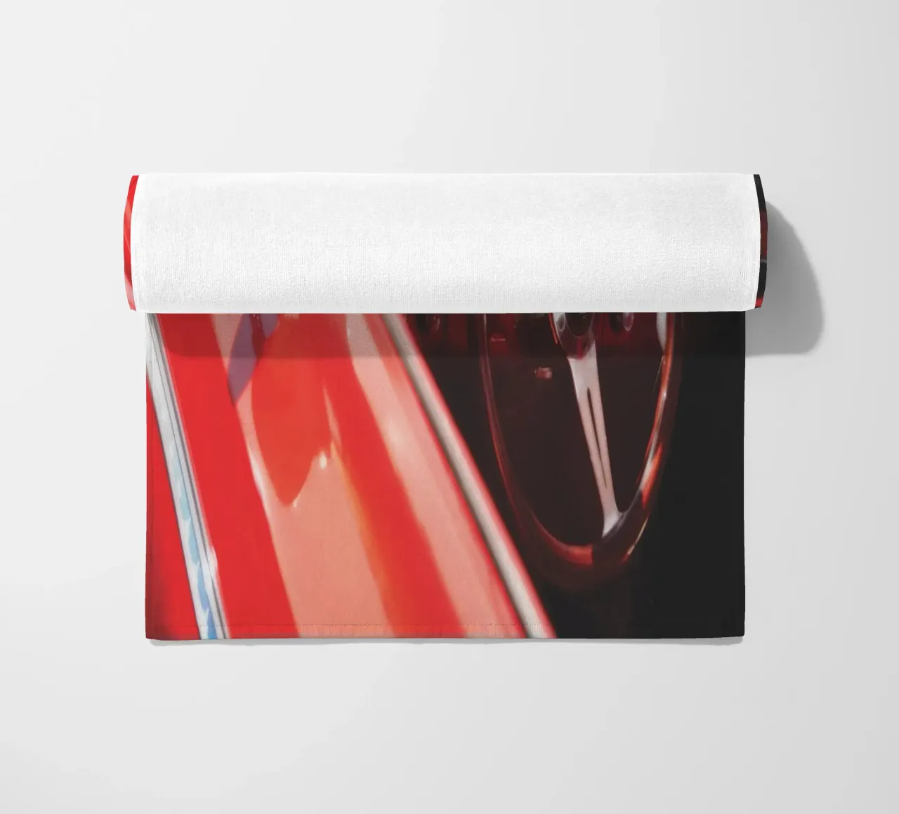 Auto rossa telo mare da Dave Hare Photography